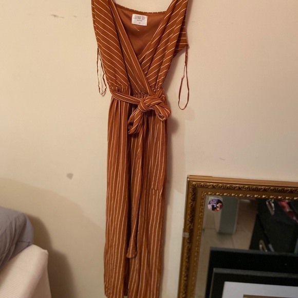 Romper - Picture 2 of 2